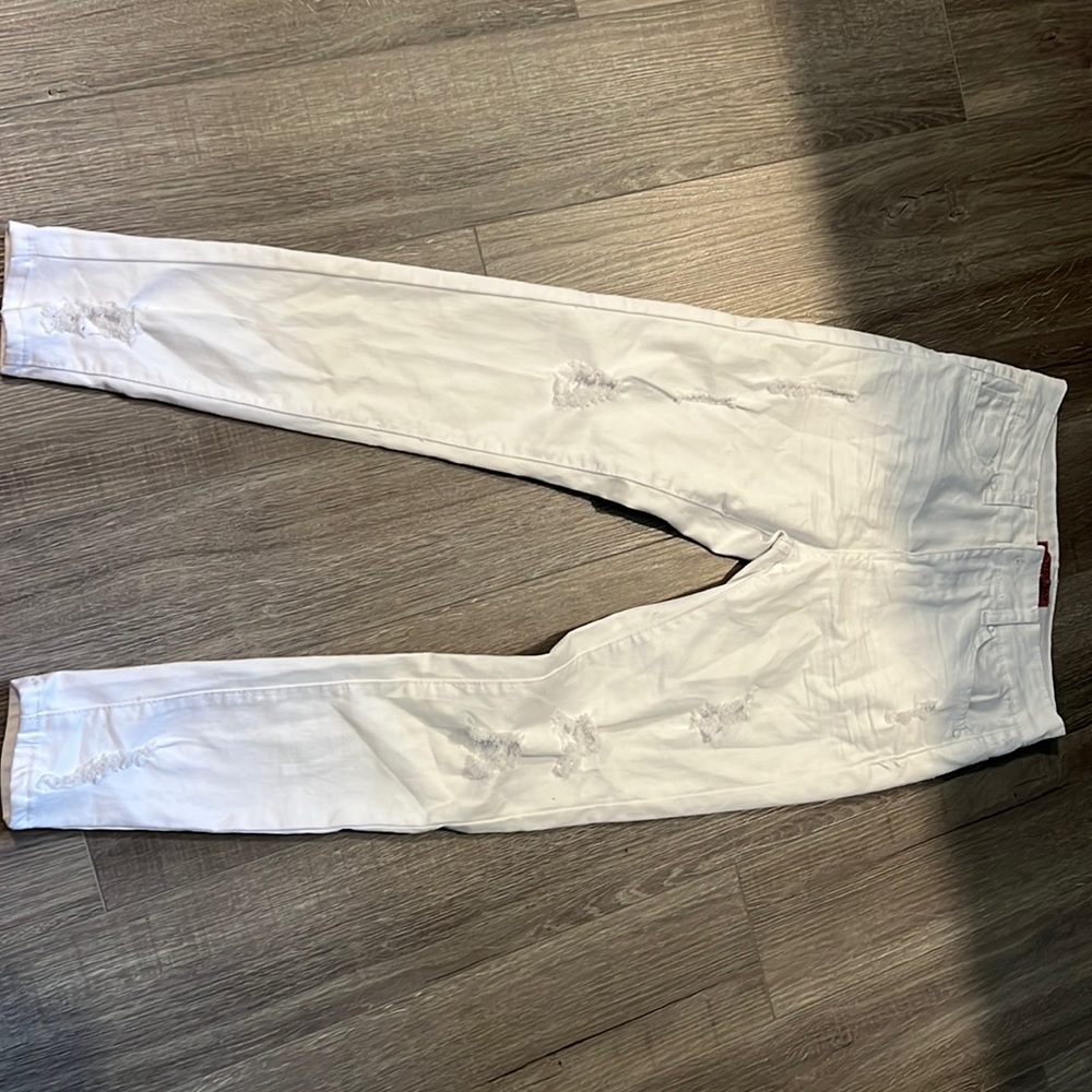 White ripped jeans 3/26 size